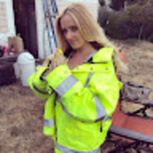 Meet your Posher, Nora